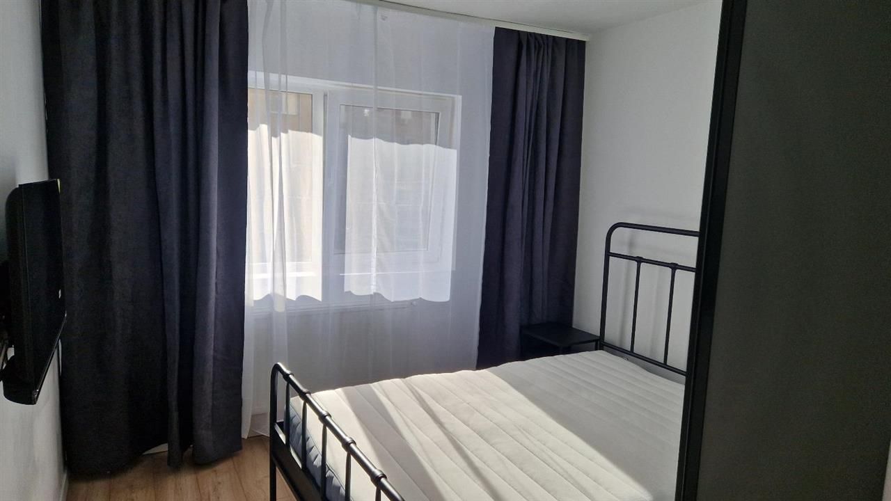 Etaj 1 4 camere  Complexul Studentesc-aproape de Sala Olimpia - Poză 5