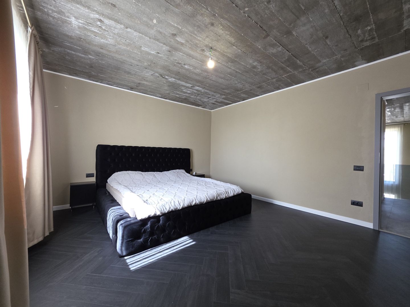 Vila intr-un peisaj idilic la 15 minute de capitala, pret imbatabil! - Poză 19