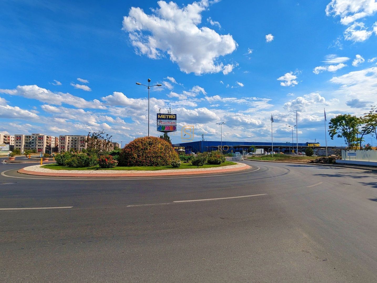 Teren intravilan 4930 mp,ideal constructii rezidentiale,Bd.Metalurgiei - Poză 3