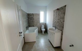 Casa dintre lacuri, Crevedia, cartier nou. - Poză 8