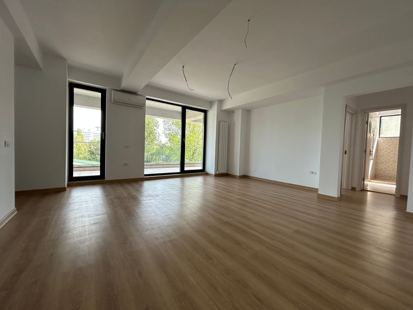 Apartament cu 2 camere cu loc de parcare zona Satul de Vacanta Mamaia - Poză 17