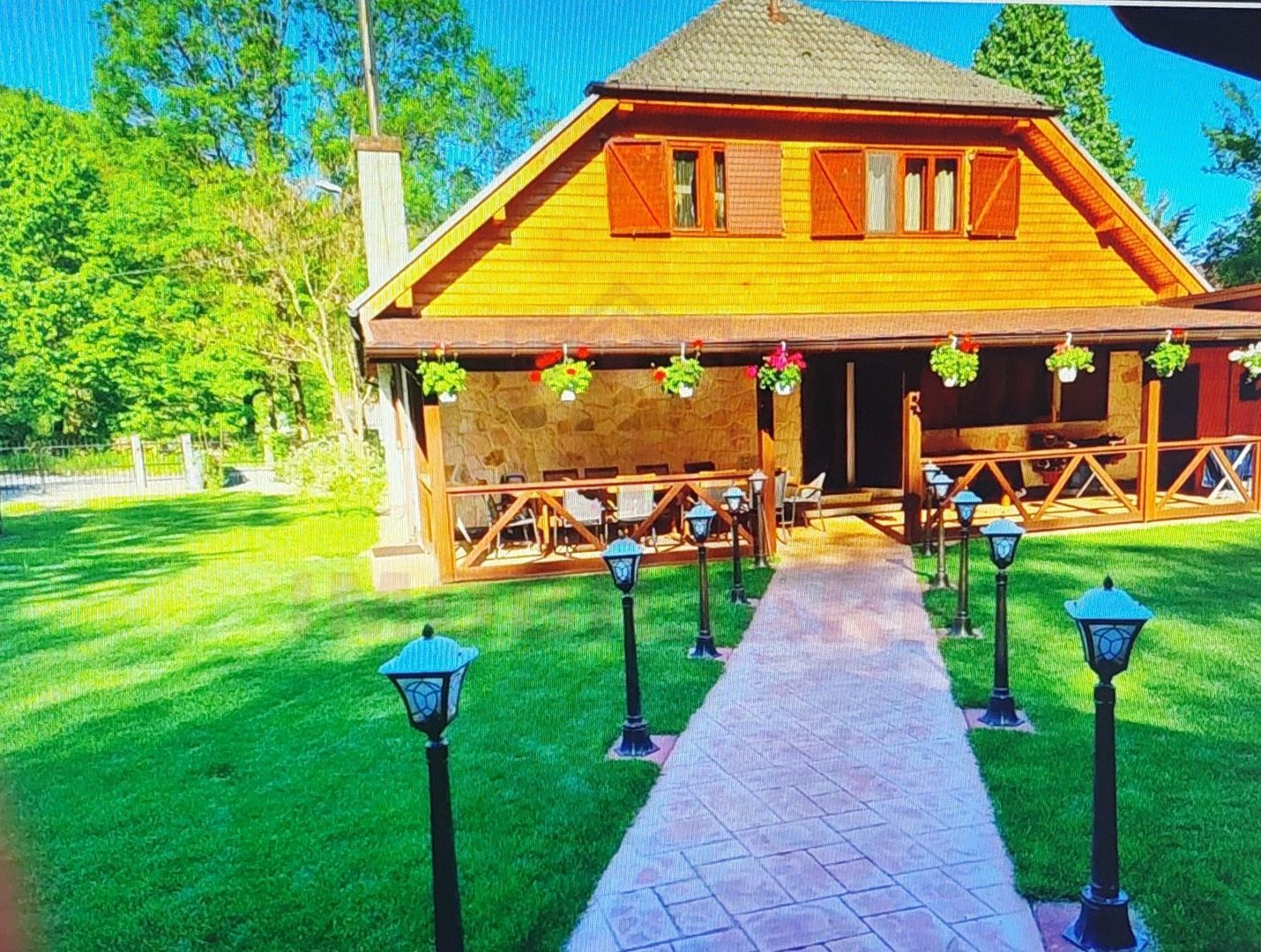 CASĂ\VILĂ DE VÂNZARE\ COMUNA MARGA\JUD. CARAȘ-SEVERIN\COMISION O% - Poză 1