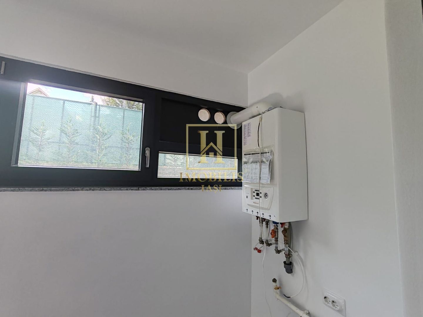 Ap. 2 camere INTABULAT 51 mp+ loc de parcare V. Lupului 86900 euro - Poză 5