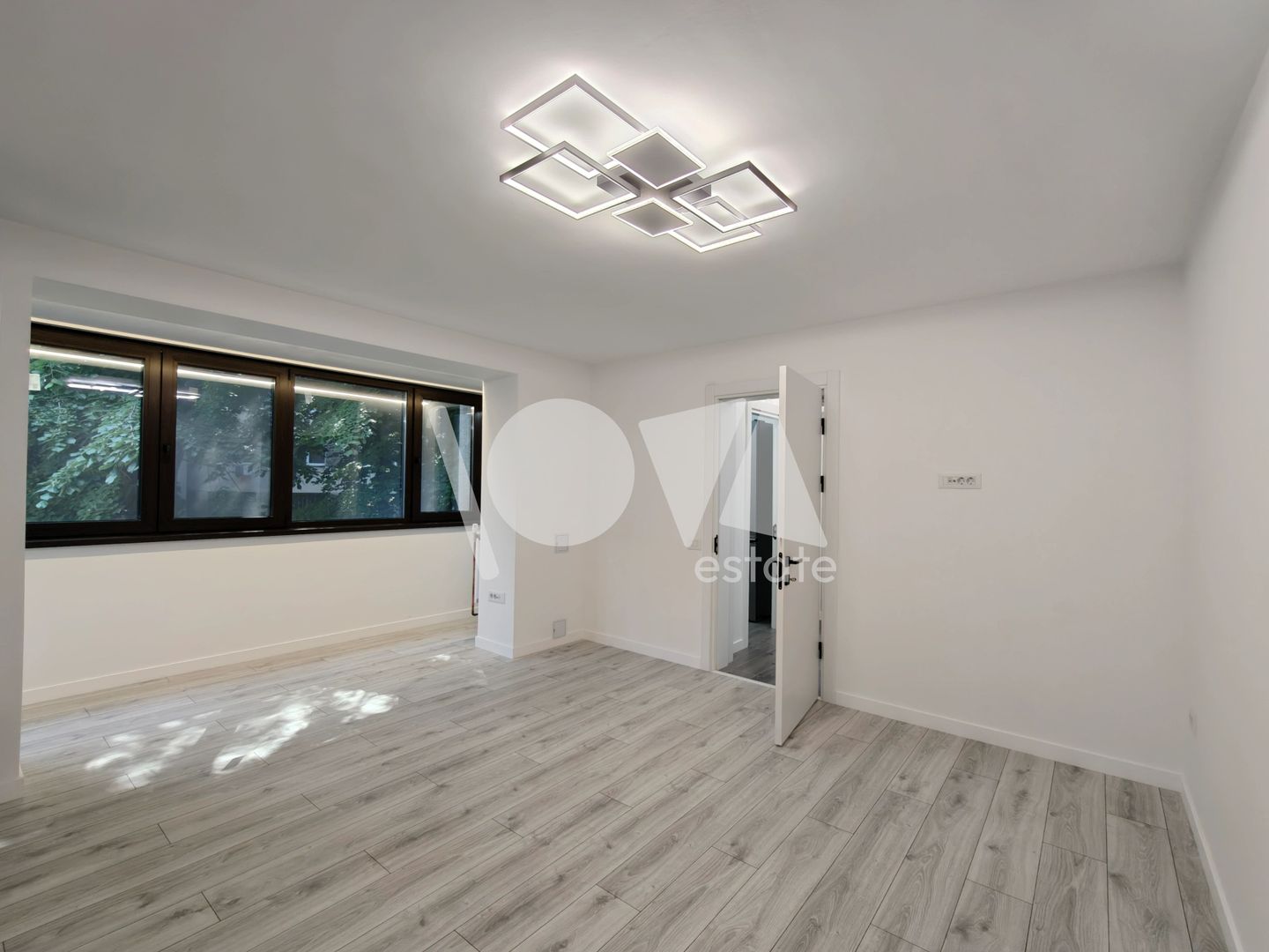 De vânzare: apartament 2 camere - renovat - Calea Plevnei - centru - Poză 1