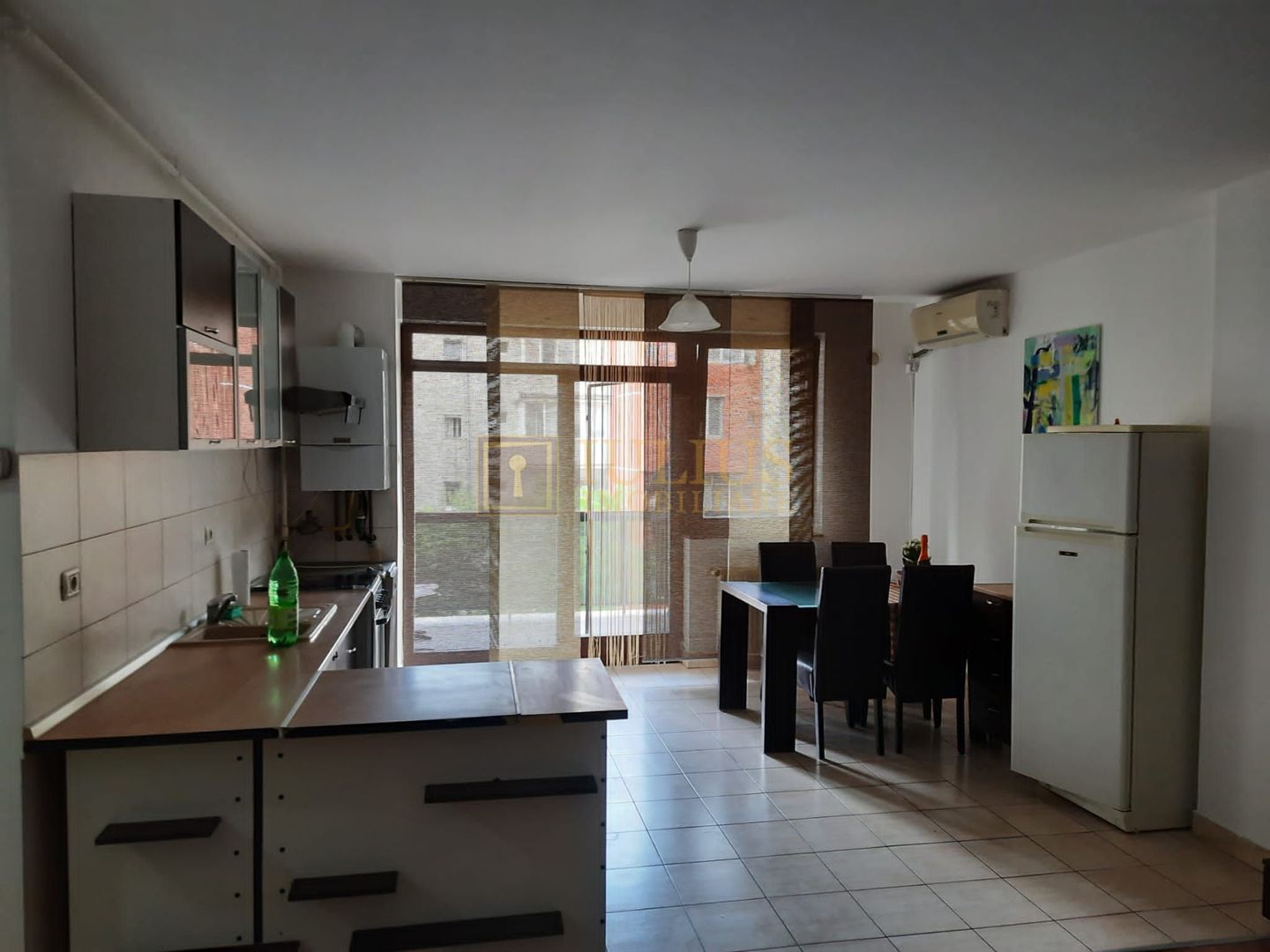 Bloc nou, 2 camere +loc de parcare suprateran - Poză 2