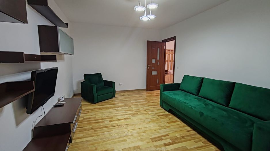 Apartament 3 camere decomandat etajul 1 65mp 500euro Nicolina 2 - Poză 1