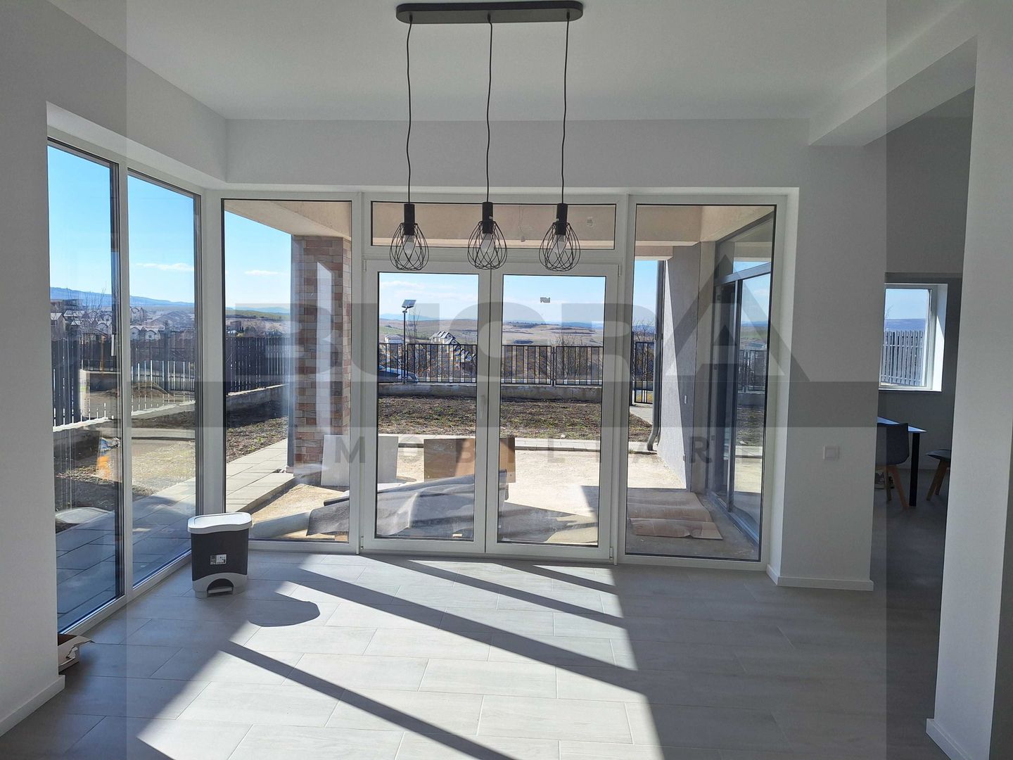 Casa individuala de inchiriat, Dezmir - Poză 3