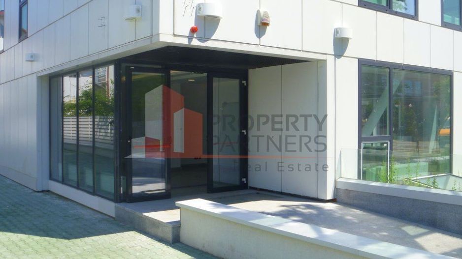 Spatiu comercial - showroom - Poză 2
