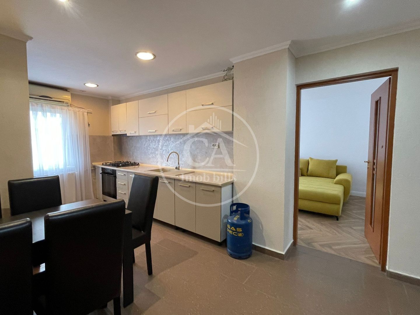 Apartament cu 3 camere de inchiriat în zona Calea Aradului, Oradea - Poză 9
