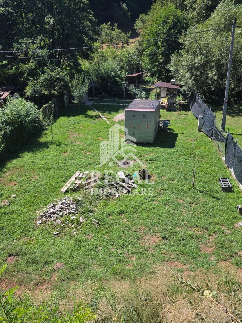 Teren intravilan de vânzare în Groș – 566 mp - Poză 1
