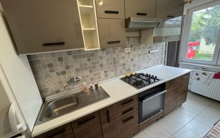 Apartament cu 3 camere, decomandat, 84mp, Zona Poli 2 - Poză 5