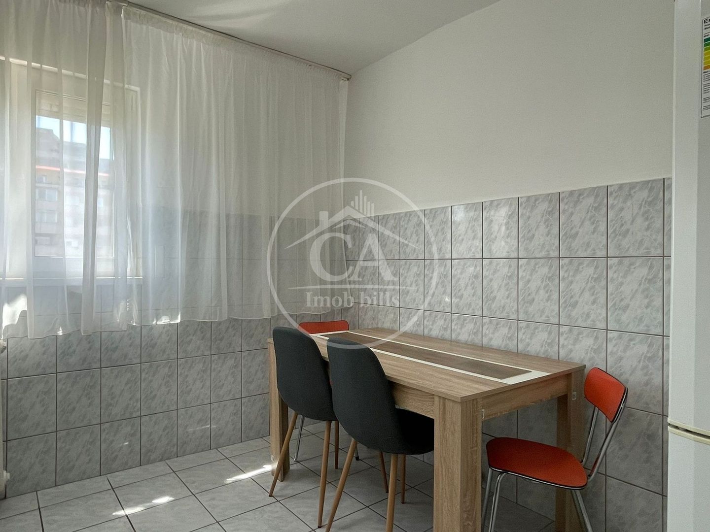 Apartament cu 3 camere de inchiriat in zona Dacia, Oradea - Poză 10