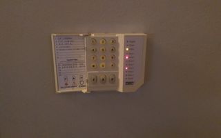 Casă / Vilă cu 3 camere de vânzare în zona Intre vii - Poză 2