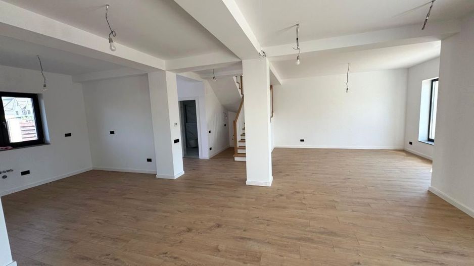 Vanzare vila cu 5 camere | Mogosoaia | Zona linistita - Poză 4