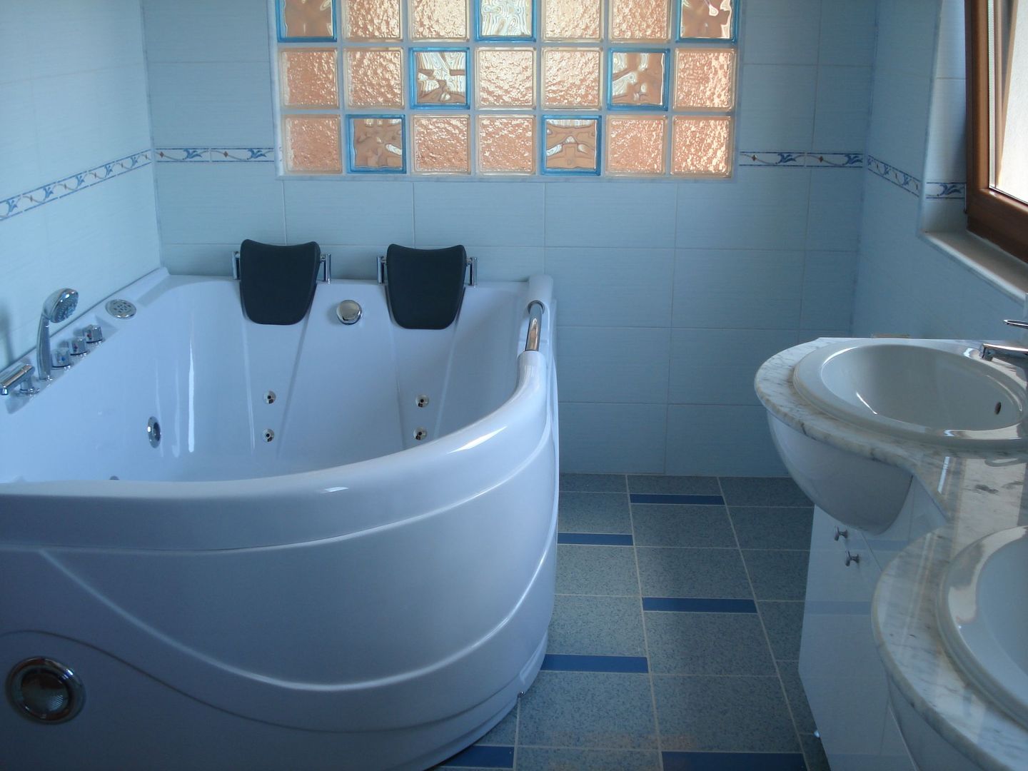 Vila Snagov langa padure / lac - Poză 9