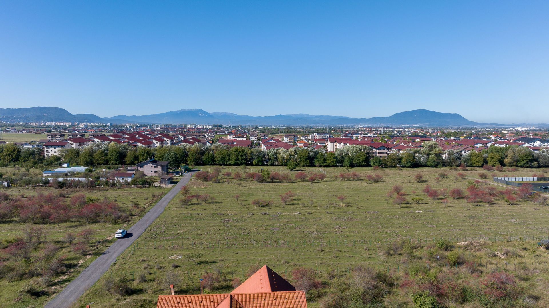 Teren de 1.296 mp Sânpetru – zonă Livadă, front stradal 18, utilitati - Poză 8