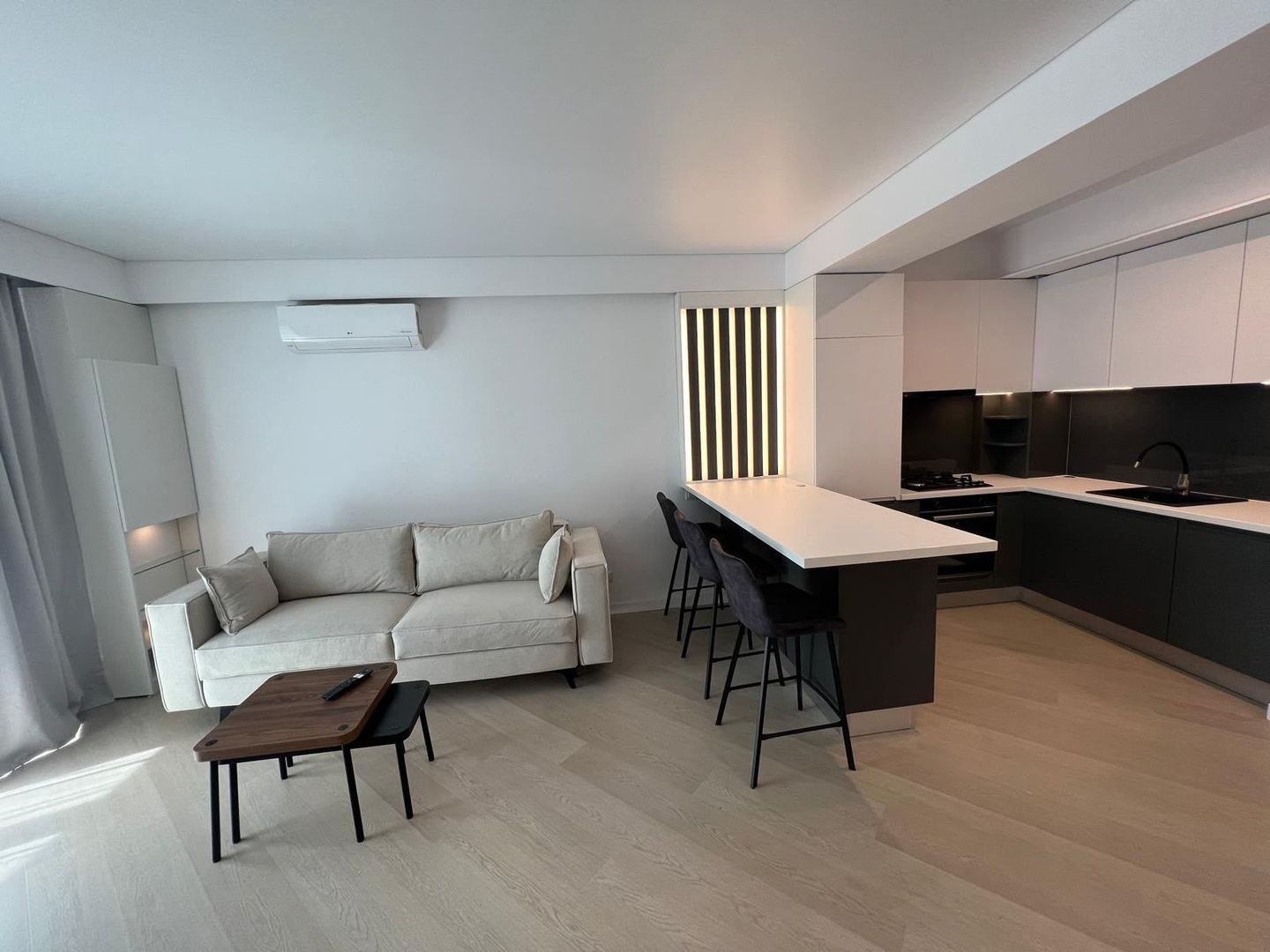 2 camere || loc de parcare inclus|| Cortina North - Poză 1