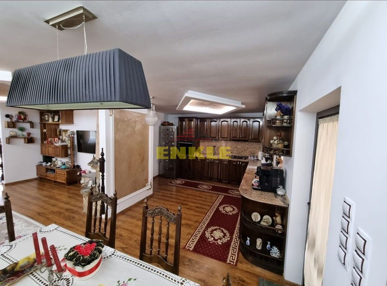 De vânzare Vila P+M, 303 mp si 1000 mp teren, Catamaresti-Deal - Poză 6