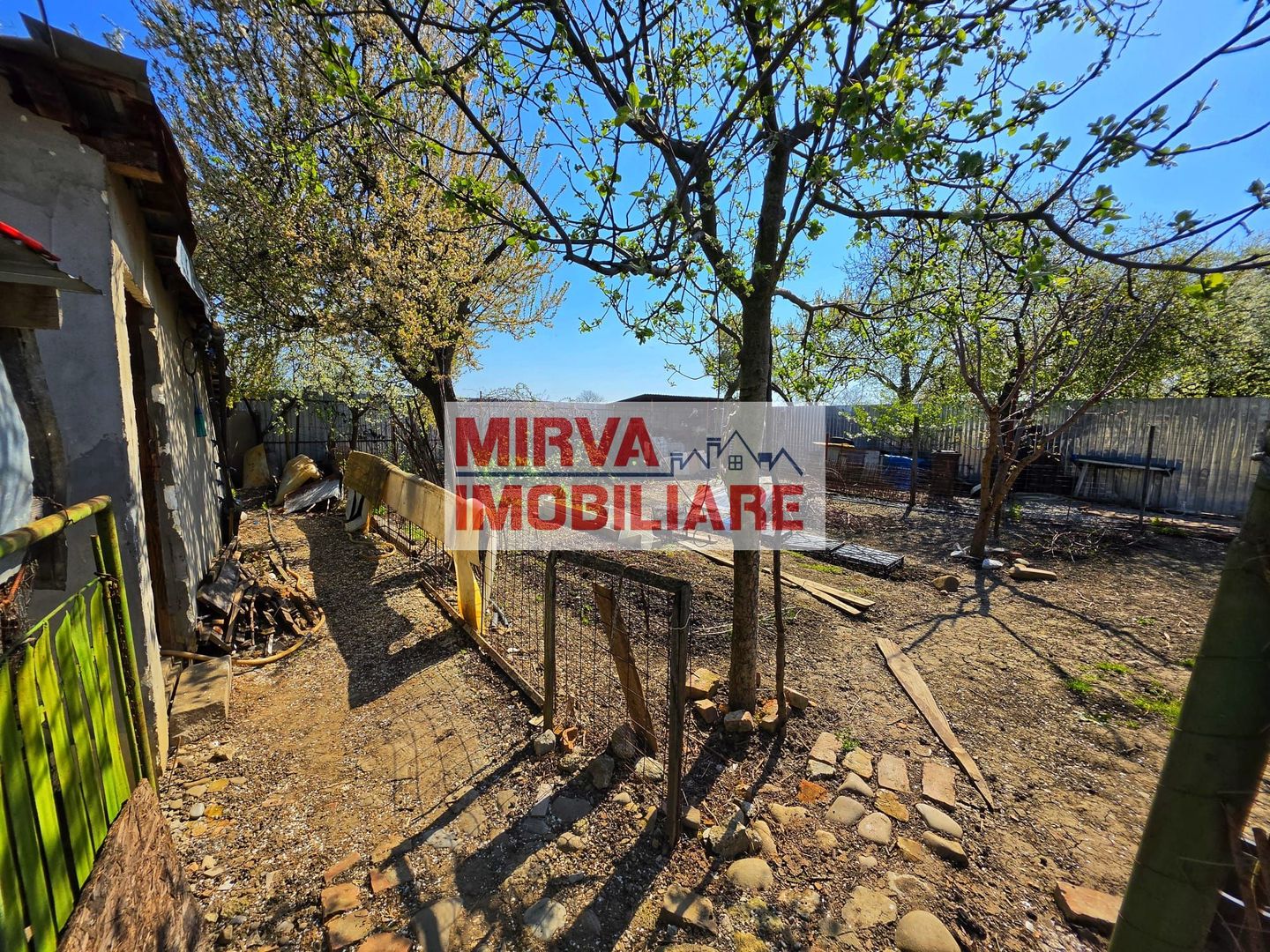 Casă 4 camere, 685 mp teren, renovată 2011 – Mănești, Zalhanaua - Poză 9