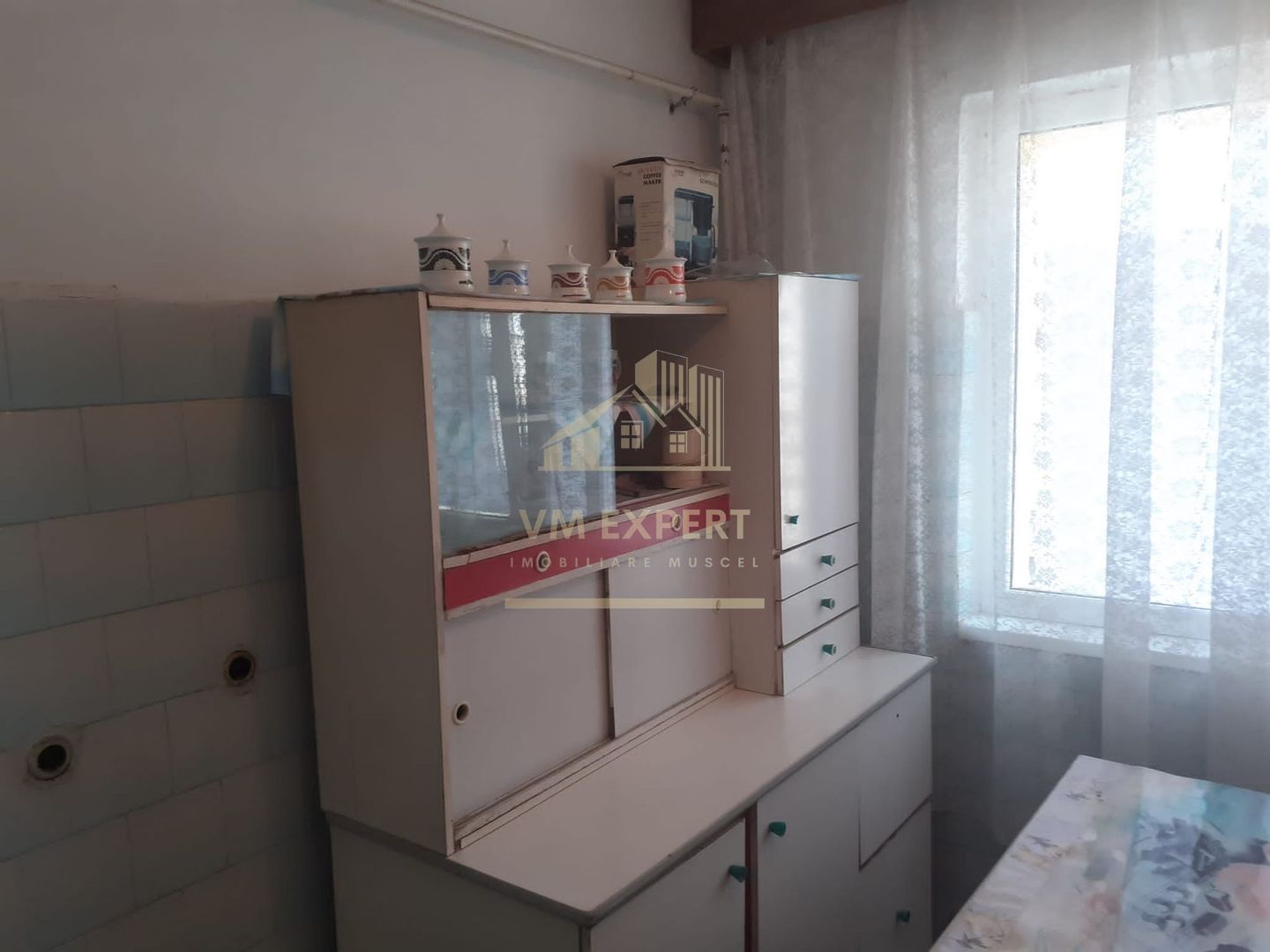 APARTAMENT 3 CAMERE, ETAJ 3, ZONA VISOI CAMPULUNG - Poză 9
