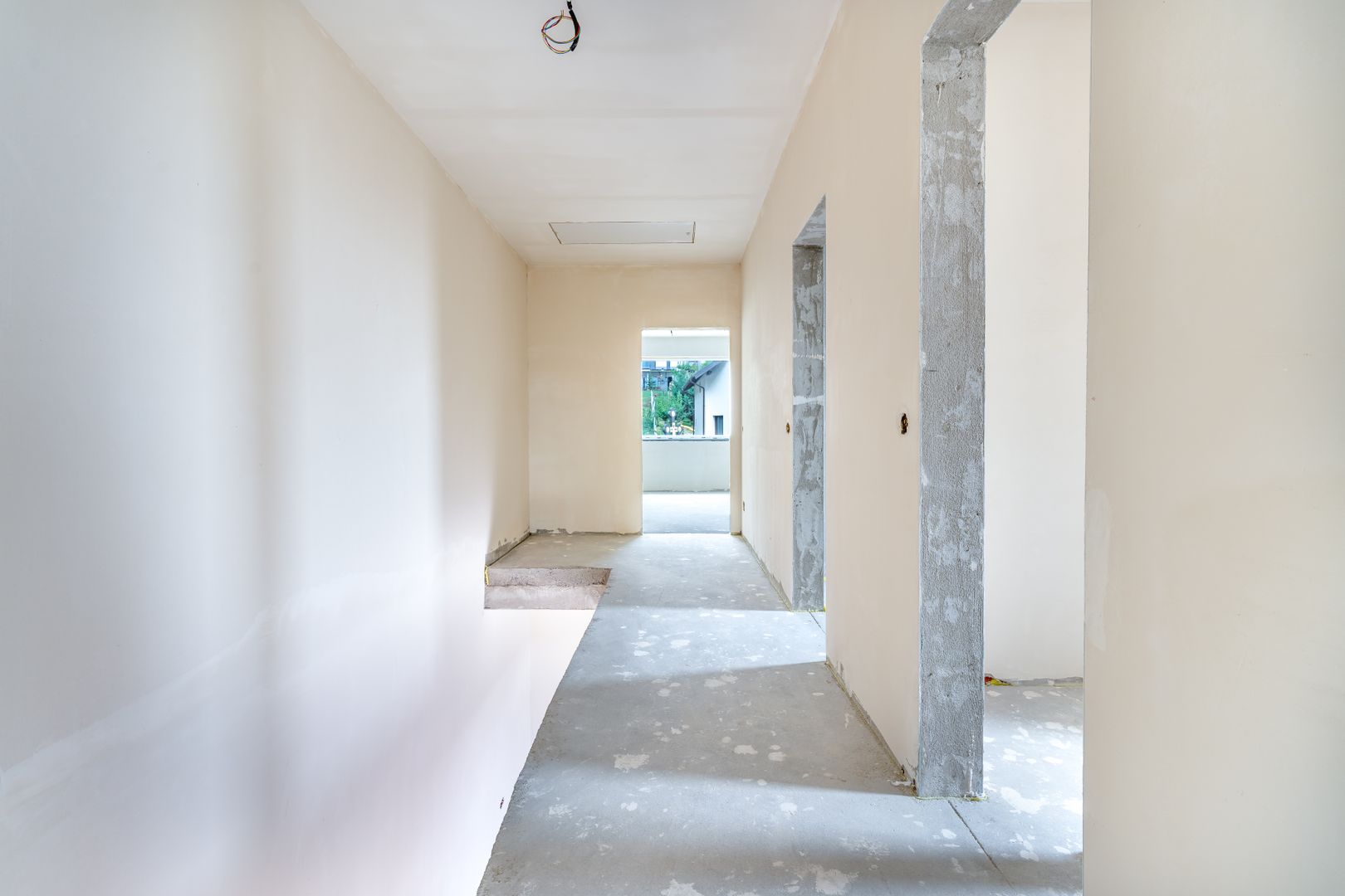Duplex modern in Voronet, 136 mp utili, garaj si teren 325 mp - Poză 15