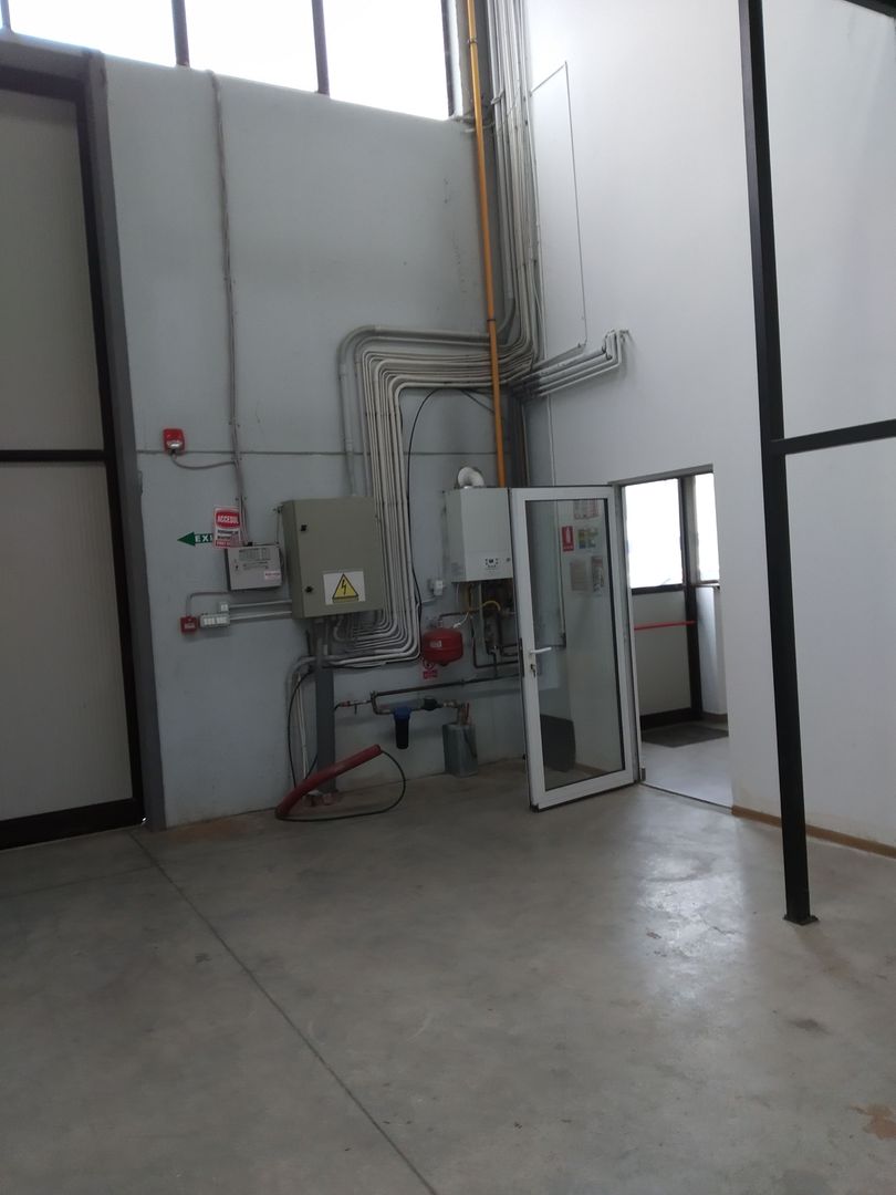 Hala  1370 mp zona C. Sagului - Poză 27