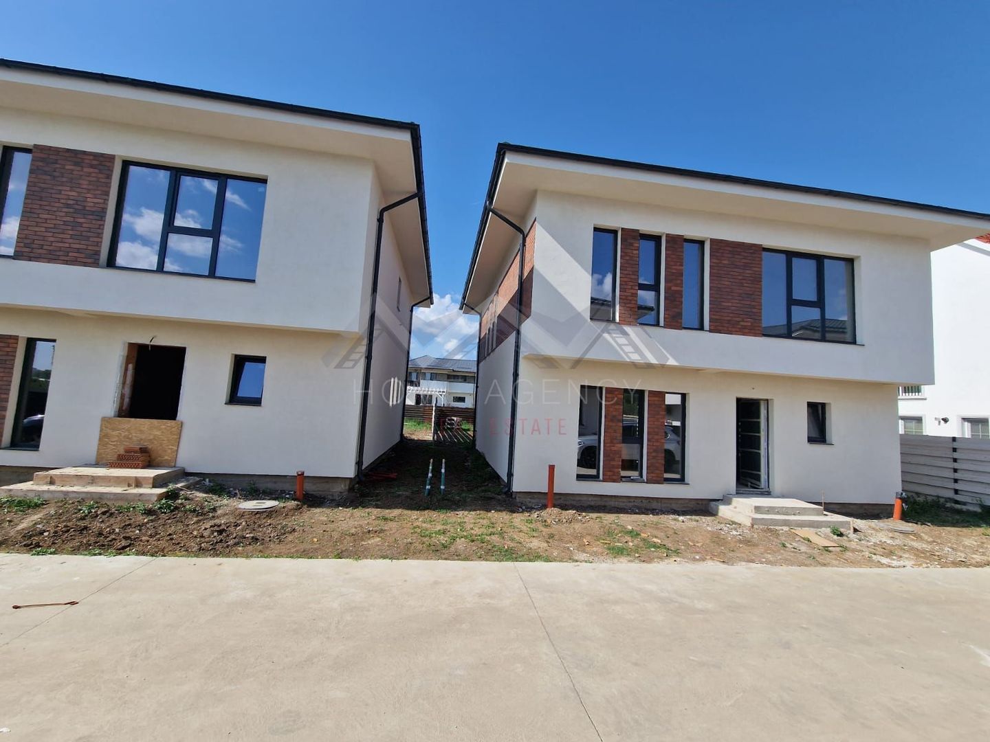 Casă spațioasă de vânzare în Otopeni – confort modern și finisaje premium - Poză 3