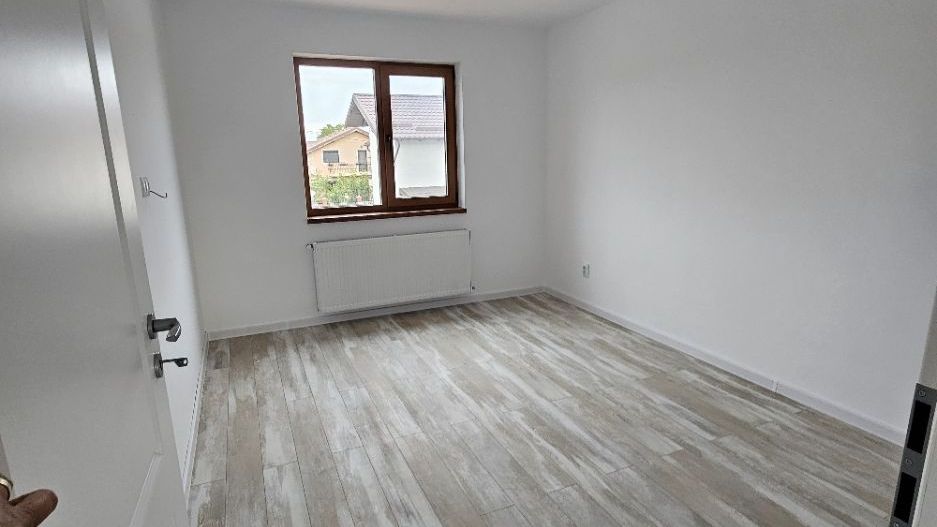 Casă Independentă curte Generoasă și Liniște finisaje de calitate - Poză 8