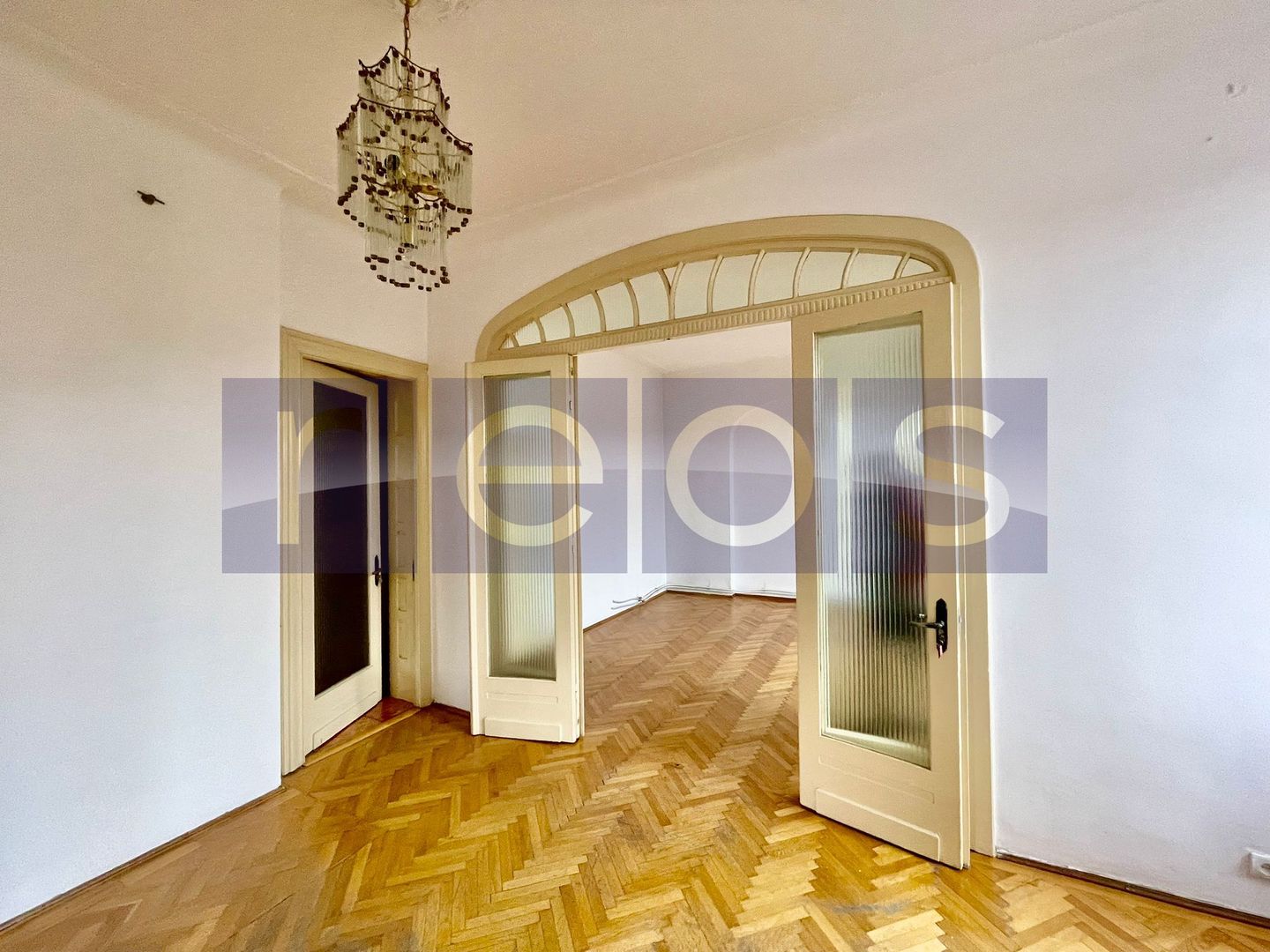 Ocazie APARTAMENT VILA BOEM 3 CAMERE 2 BAI CENTRALA PROPRIE CALEA CALARASI TRAIA - Poză 1