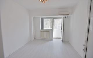 Apartament 2 camere cu 3 balcoane pe Bulevardul Decebal - Poză 3