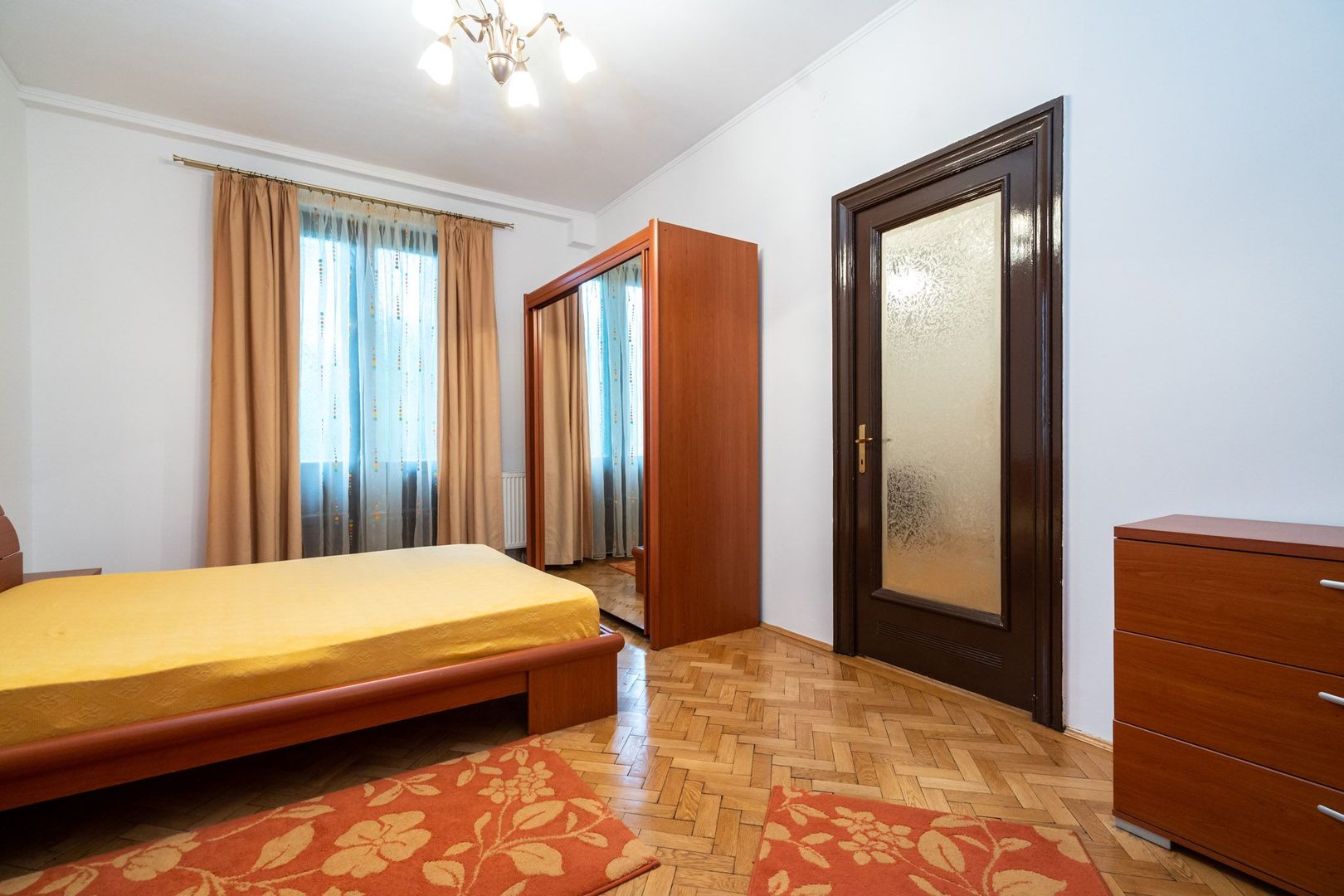 COMISION 0% - Apt.3 camere renovat,Bd. Lascar Catargiu, imobil fara risc seismic - Poză 4