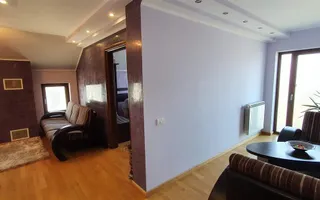 Casa 10 camere, ideala ca pensiune, zona Cetatii Alba Carolina - Poză 17