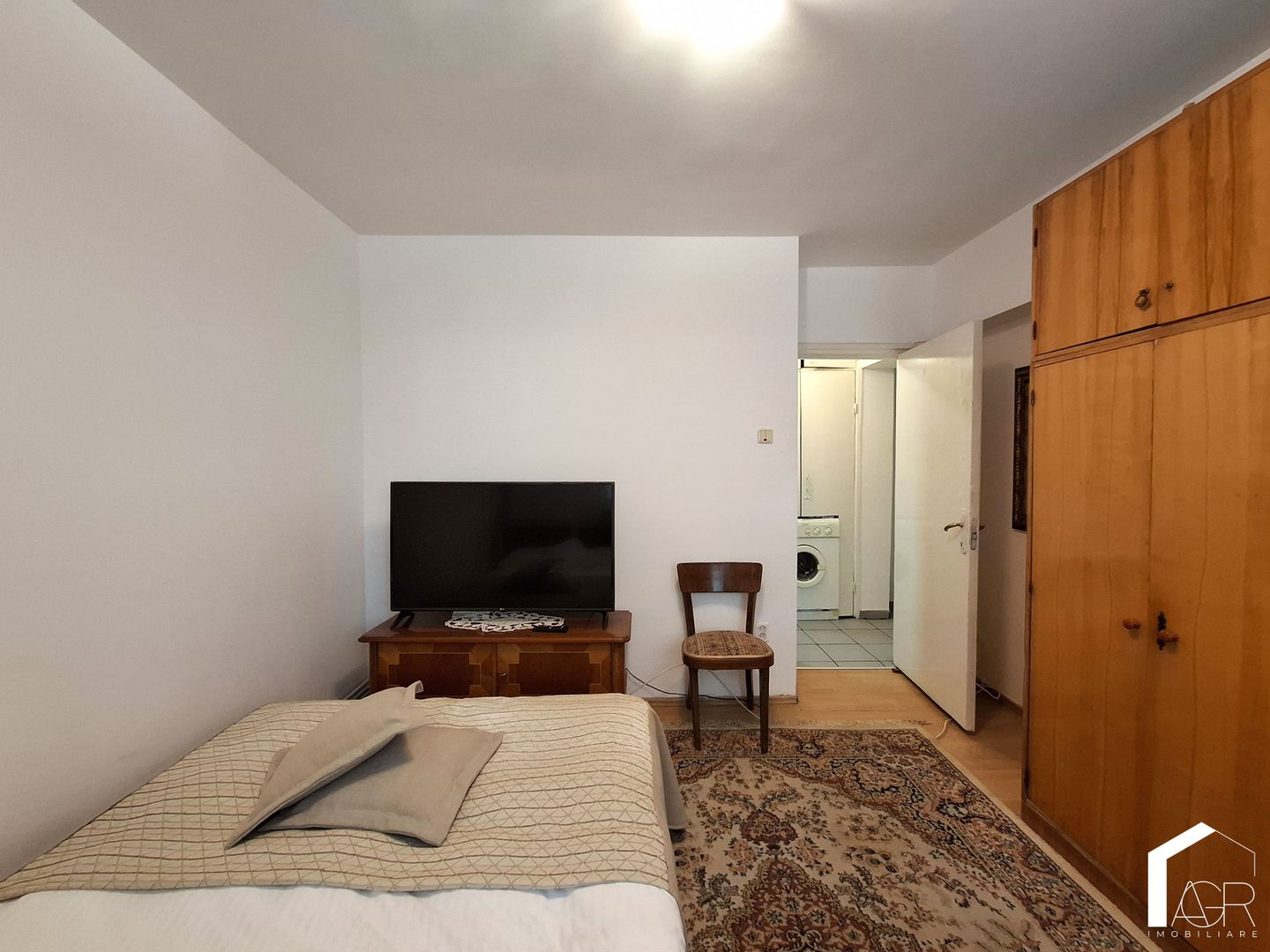 Apartament cu 2 camere, decomandat, confort 1, zona Republicii - Poză 8