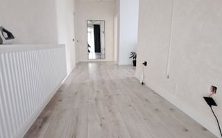 Casa deosebita P+E | mobilata si utilata | teren 1277mp | stradal Vladești - Poză 9