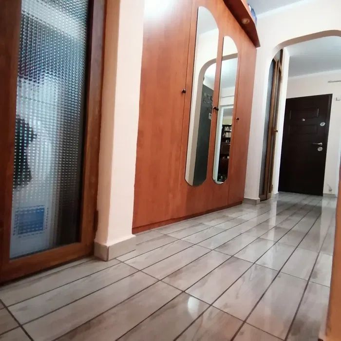 Apartament 3 camere, Micro 16 - Poză 1