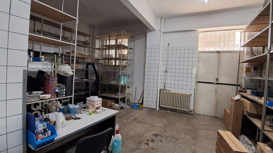 Spatiu comercial vitrina de 20 M - Metrou Eroii Revolutiei S143 - Poză 29