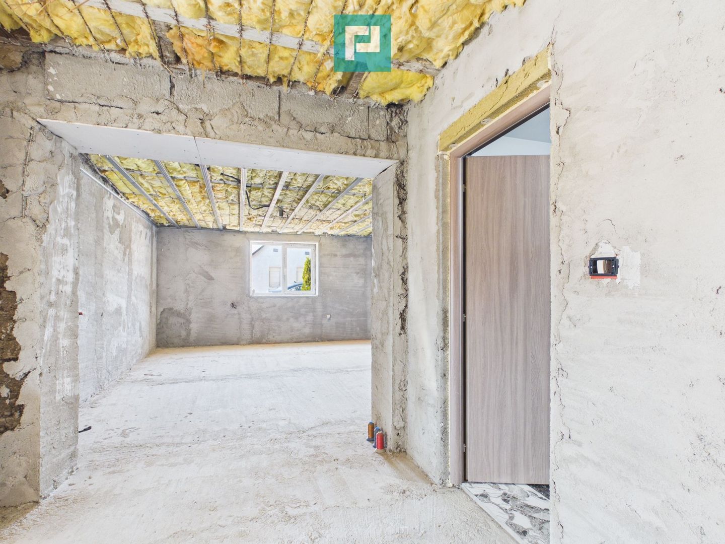 Casă cu teren de 2.134 mp în Sântana | 5 camere - Poză 8