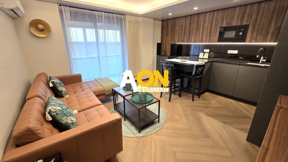 Apartament cu 2 Camere, Ultrafinisat, Bloc Nou, Zona Centru - Poză 1