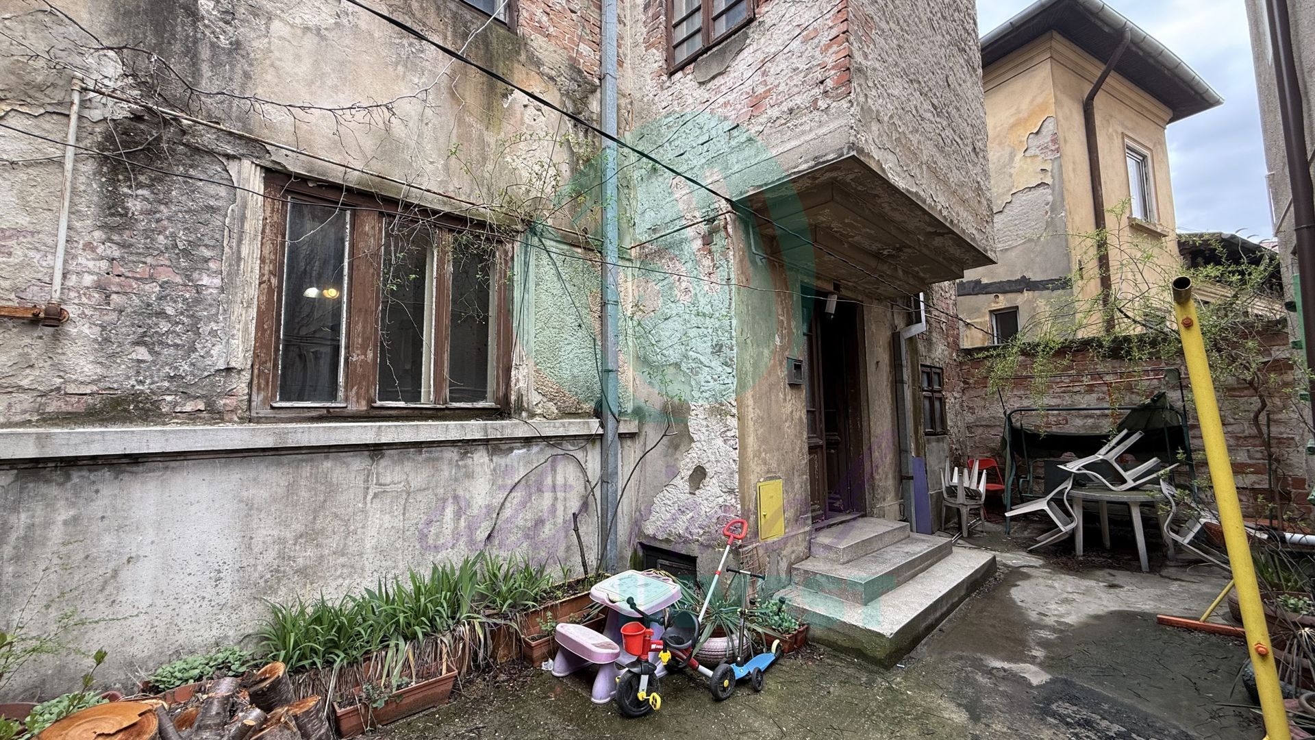 Casă interbelică Foișorul de Foc | Potențial mare | Curte liniștită - Poză 3