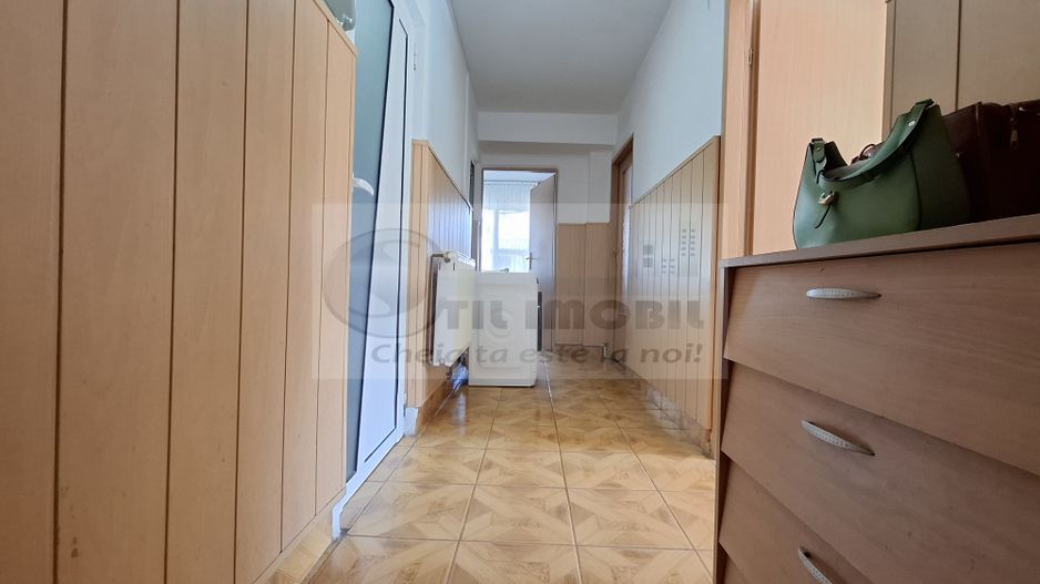 Liber, de vanzare apartament 3 camere Valea Lupului Iasi, baie cu geam - Poză 8