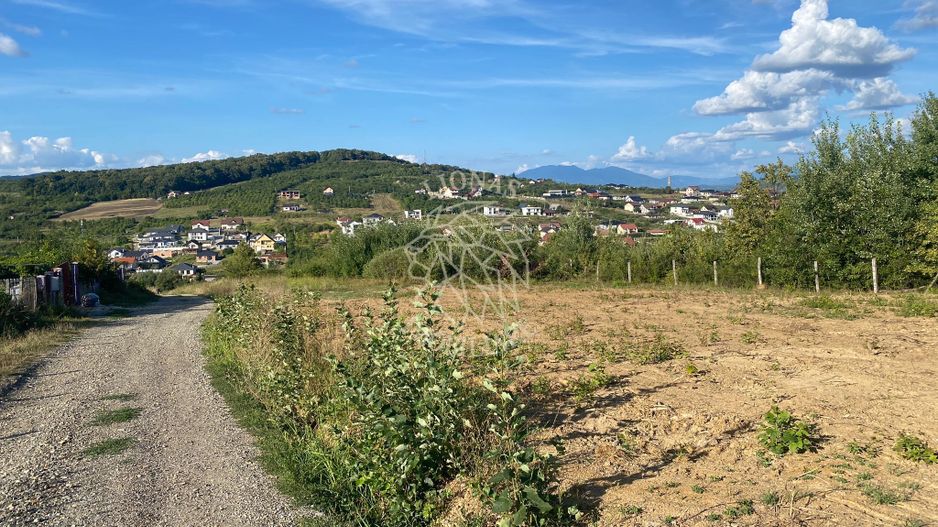 Teren intravilan 500 mp-utilitati-ideal casa D+P+2E+M-La Soare - Poză 1