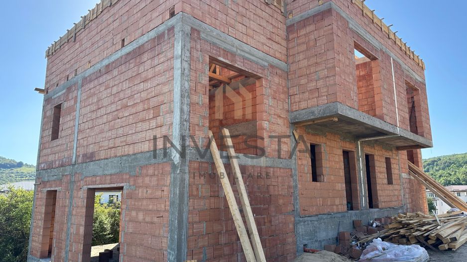 Casa tip Duplex, 4 camere , gradina 170 mp , vedere panoramica - Poză 3