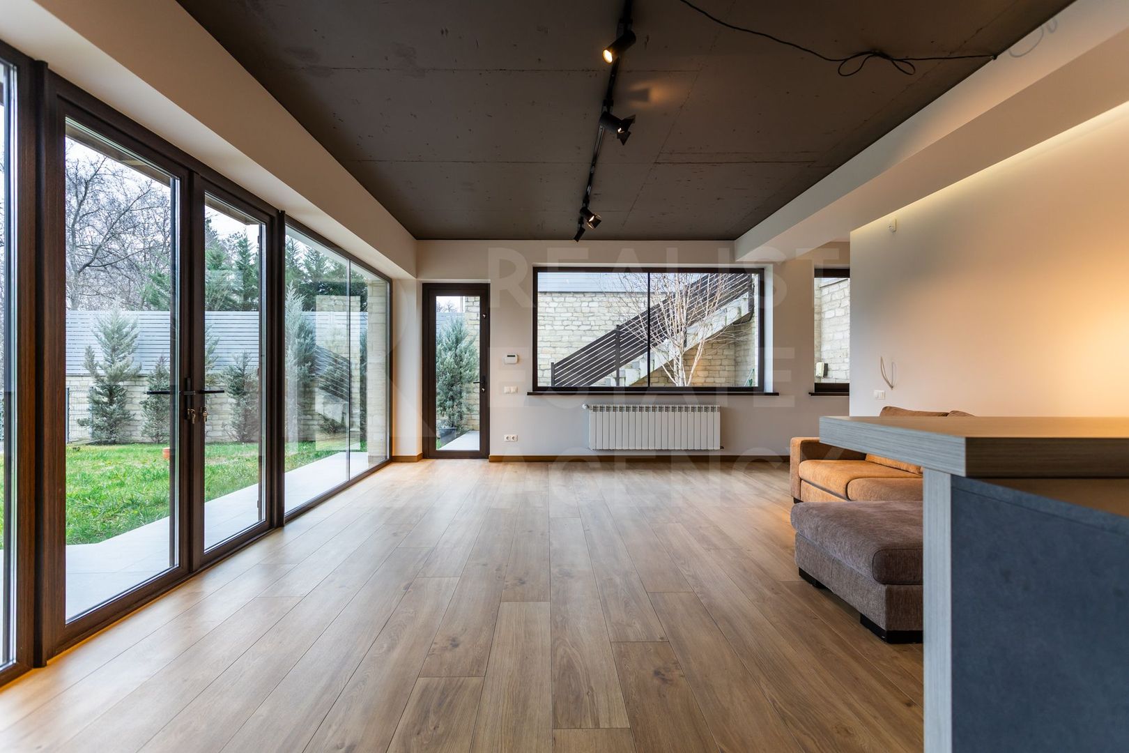 Chirie casa, 5 camere, strada Nicolae Testemiţeanu, Centru - Poză 26