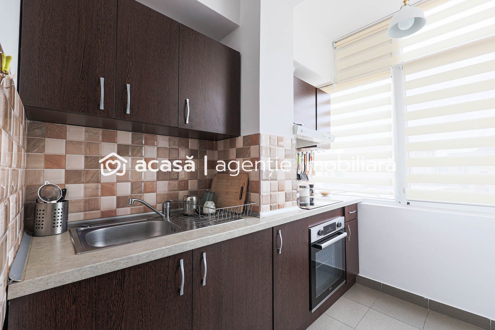 Apartament la cheie cu o camera – Strada Decebal Comision 0 - Poză 2