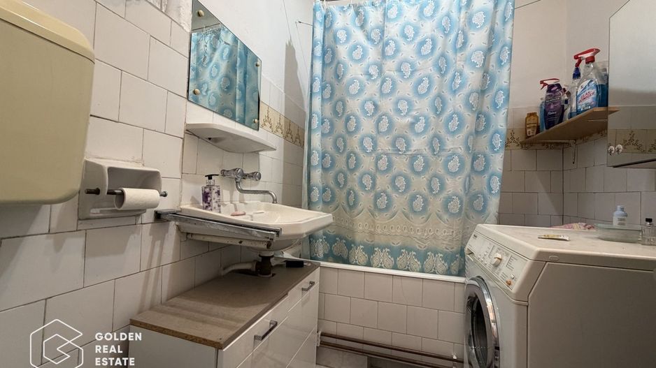 Casa cu doua corpuri de cladire in Gradiste - Poză 9