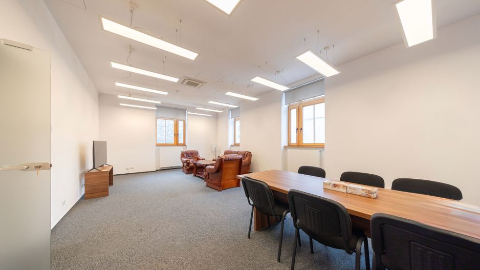 Clădire administrativă renovată integral – oportunitate investițională – Brașov - Poză 16