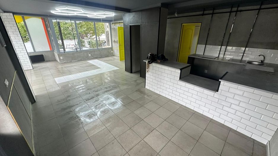 SPATIU COMERCIAL, 94 MP UTILI, BLOC NOU, CENTRALA TERMICA, PARTER - Poză 1