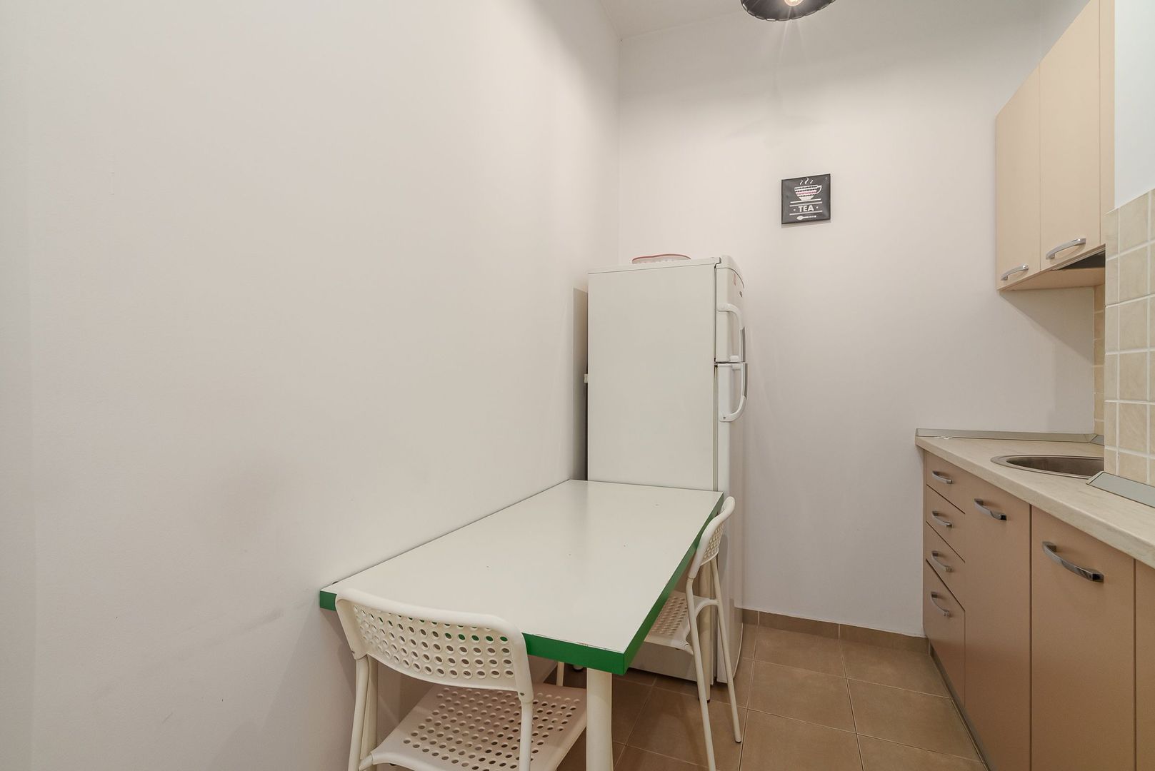 Garsoniera de inchiriat, zona Piata Alba Iulia - Arogant - planul doi - Poză 9