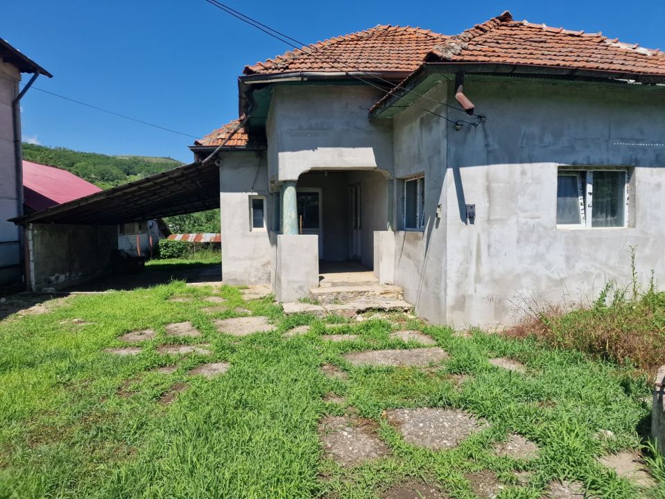 Casă cărămidă 4 camere + anexe - Călinești - Vrănești, Argeș - Poză 1
