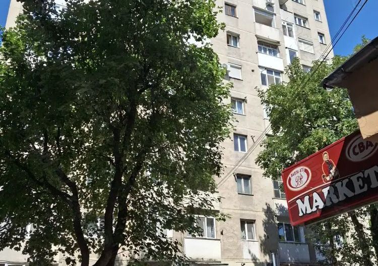 BRASADAS vinde ap 2 cam NEFINISAT etaj 4/10 în Micro 15 - Poză 2